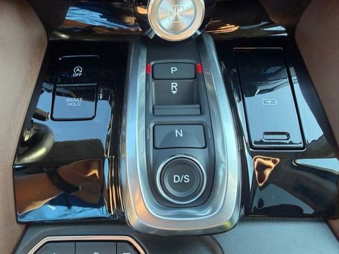 Used 2023 Acura MDX SH-AWD w/ Advance Package image 29