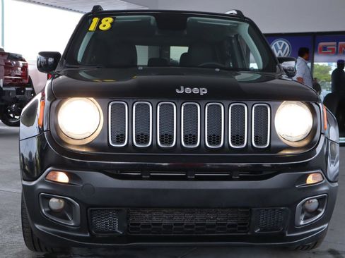 Used 2018 Jeep Renegade Latitude image 11