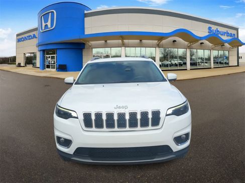 Used 2020 Jeep Cherokee Limited image 3
