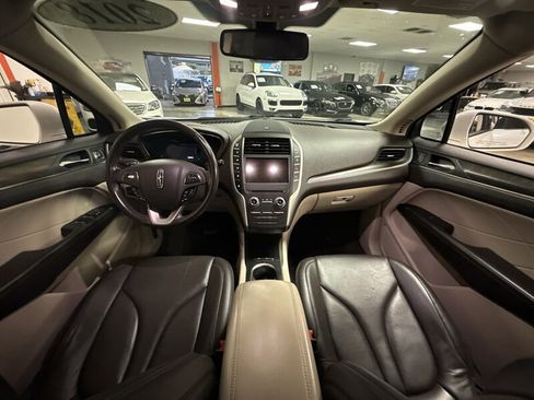 Used 2018 Lincoln MKC Reserve FWD image 23