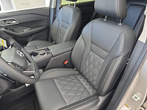 New 2026 Nissan Rogue Platinum w/ Platinum Premium Package AWD/4WD image 15