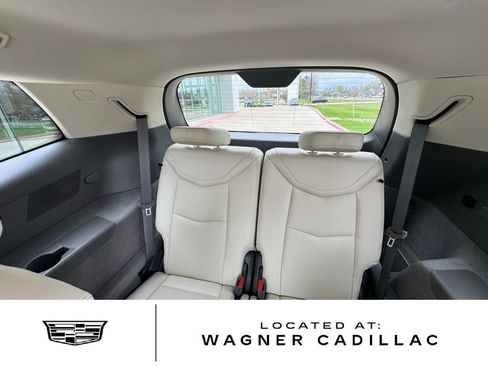 Used 2024 Cadillac XT6 Premium Luxury w/ Technology Package image 17