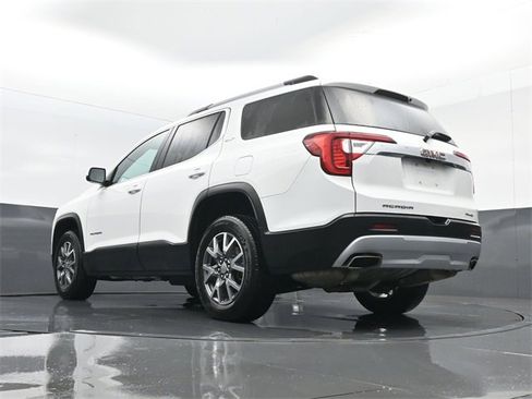 Used 2023 GMC Acadia SLT image 25