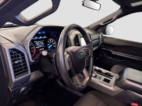 Used 2020 Ford Expedition XLT image 11