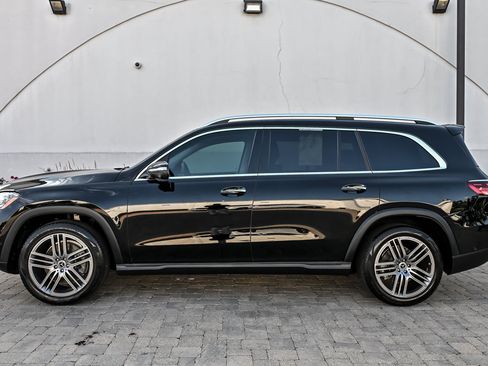 Used 2024 Mercedes-Benz GLS 450 4MATIC image 10