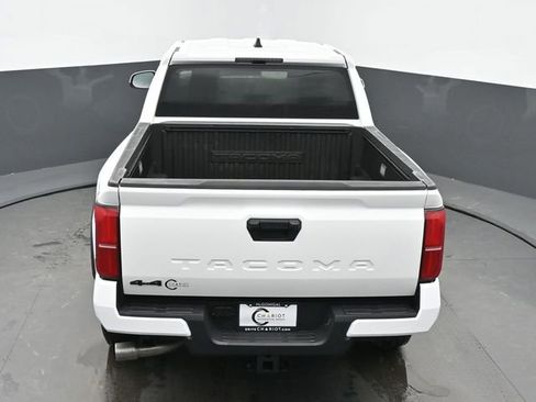 Used 2025 Toyota Tacoma TRD Off-Road AWD/4WD image 42