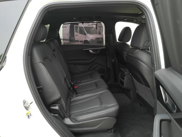 Used 2025 Audi Q7 3.0T Prestige w/ Prestige Package AWD/4WD image 29