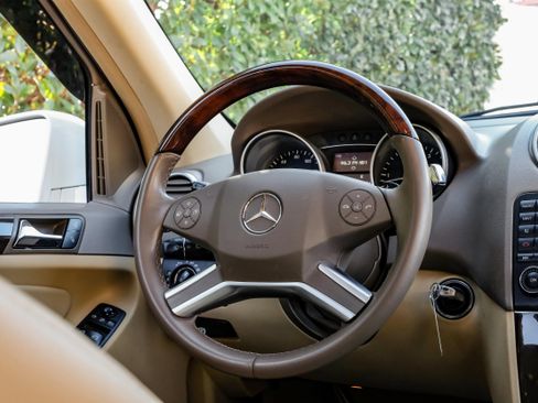 Used 2011 Mercedes-Benz ML 350 BlueTEC 4MATIC image 16