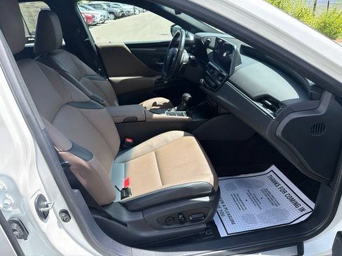 Used 2022 Lexus ES 350 w/ Premium Package FWD image 12