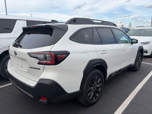 Used 2025 Subaru Outback Onyx Edition image 2