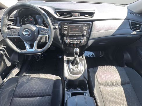 Used 2017 Nissan Rogue SV image 21