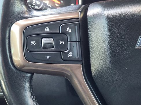 Used 2021 Chevrolet Silverado 1500 High Country w/ Technology Package AWD/4WD image 23