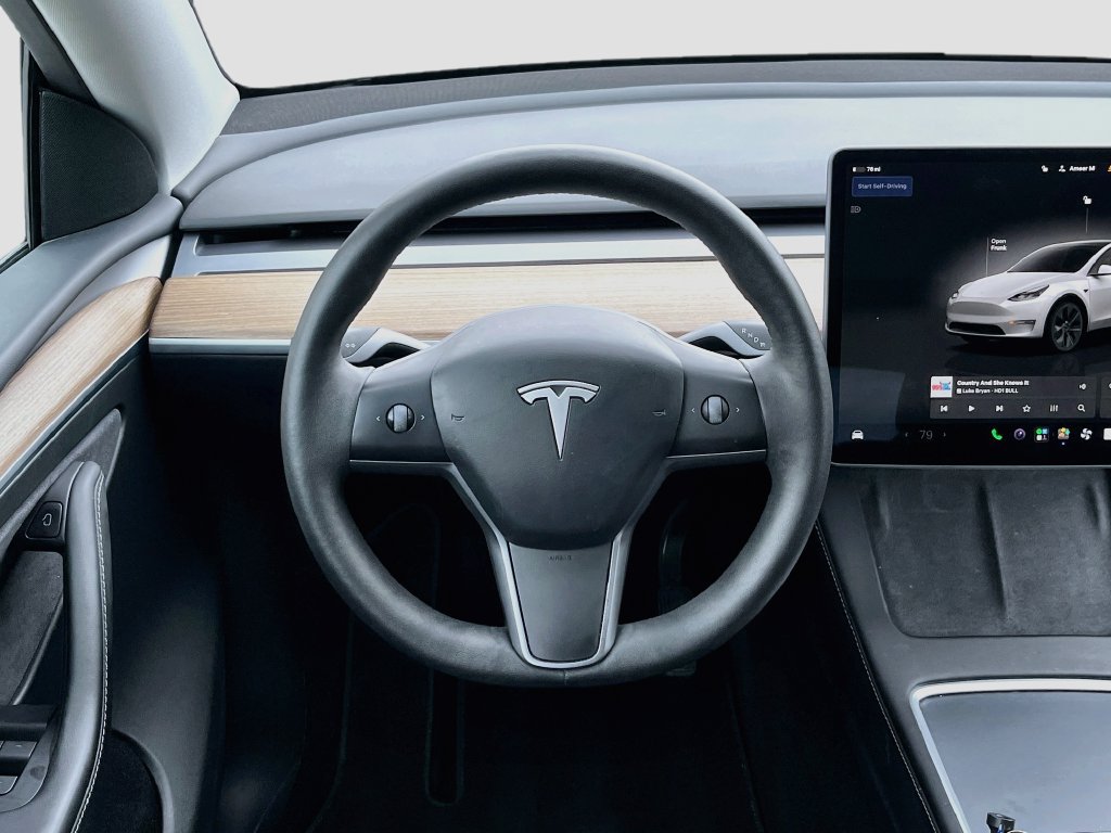 Used 2024 Tesla Model Y Long Range RWD image 11