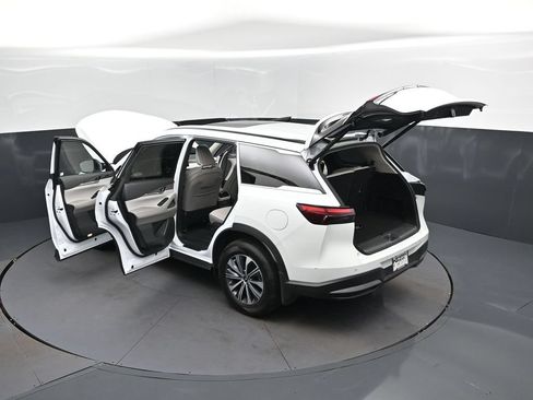 Certified 2026 INFINITI QX60 Pure w/ Cargo Package FWD image 2