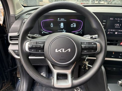 Used 2025 Kia Sportage LX AWD/4WD image 24