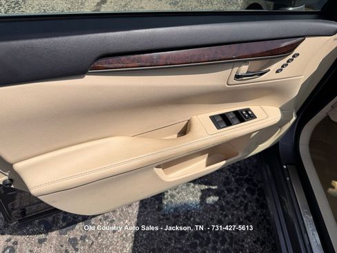 Used 2013 Lexus ES 350 w/ Premium Pkg FWD image 18