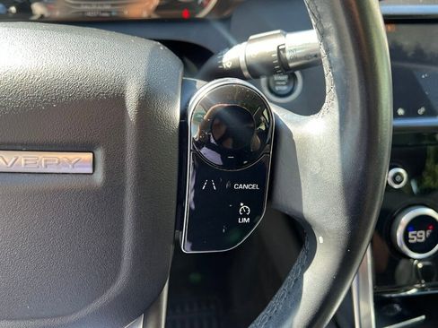 Used 2020 Land Rover Discovery Sport image 29