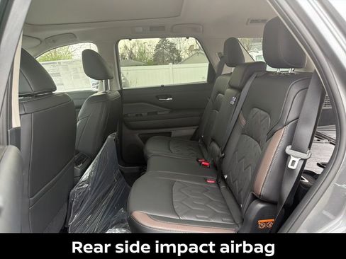 New 2026 Nissan Pathfinder Platinum AWD/4WD image 28