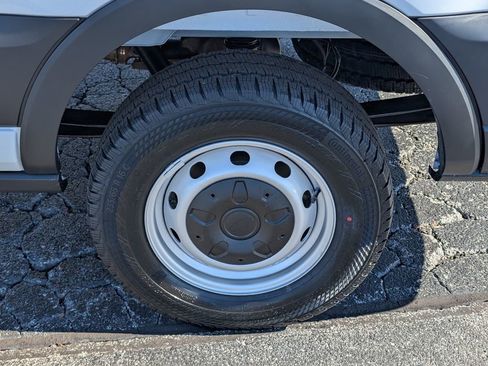 New 2026 Ford Transit 250 148 Medium Roof w/ Load Area Protection Package image 18