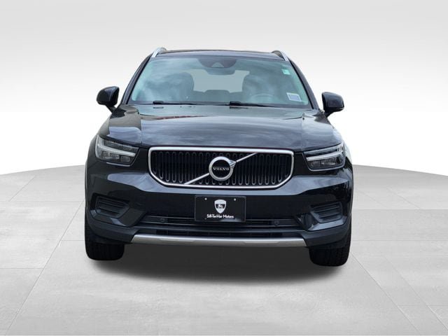 Used 2020 Volvo XC40 T5 Momentum w/ Protection Package Premier AWD/4WD image 2