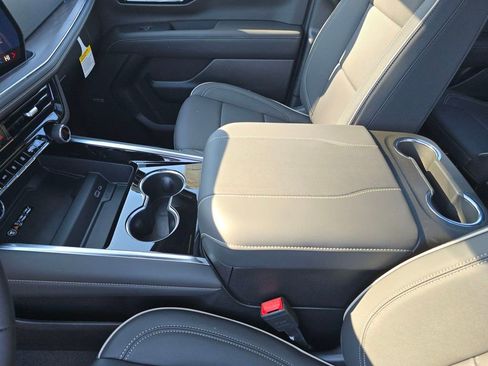 New 2026 Chevrolet Tahoe Premier w/ Sun And Tow Package AWD/4WD image 26