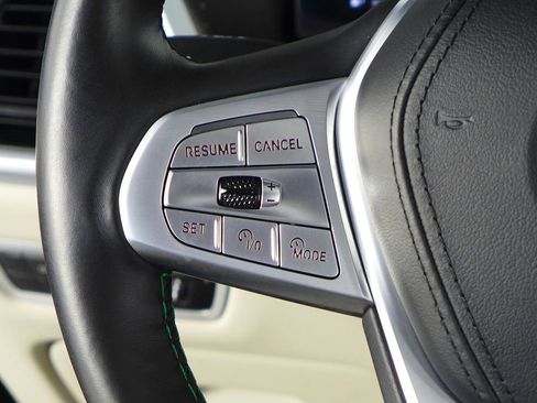 Used 2023 BMW ALPINA XB7 AWD/4WD image 31
