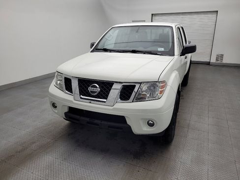 Used 2021 Nissan Frontier SV w/ Midnight Edition Floor Mats image 15