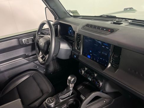 Used 2025 Ford Bronco Badlands AWD/4WD image 25