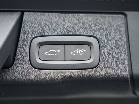 New 2026 Volvo XC60 B5 Ultra w/ Protection Package Premier image 11