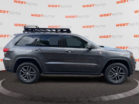 Used 2017 Jeep Grand Cherokee Trailhawk w/ Trailhawk Luxury Group AWD/4WD image 6
