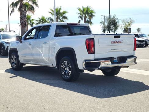 Used 2025 GMC Sierra 1500 SLT RWD image 2