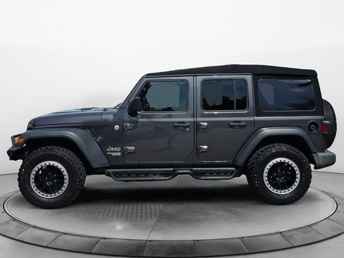 Used 2018 Jeep Wrangler Unlimited Sport S AWD/4WD image 2
