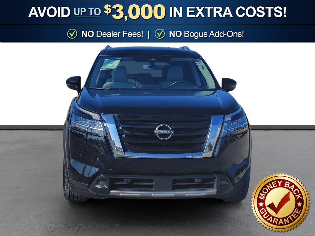 Used 2023 Nissan Pathfinder SL AWD/4WD image 11