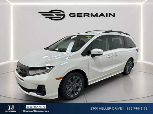 New 2026 Honda Odyssey Touring image 3