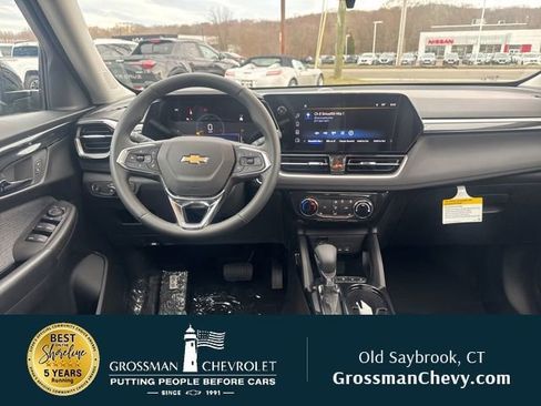 New 2026 Chevrolet TrailBlazer LT w/ LT Cold Weather Package FWD image 19
