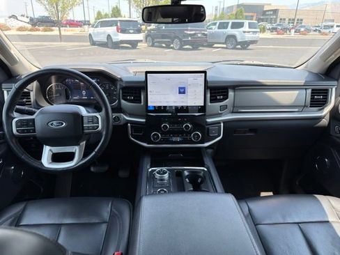 Used 2024 Ford Expedition XLT AWD/4WD image 30