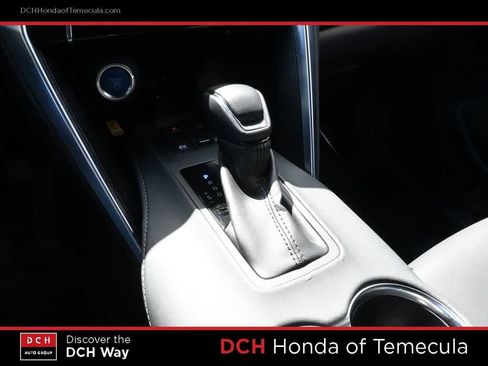 Used 2022 Toyota Venza XLE AWD/4WD image 11