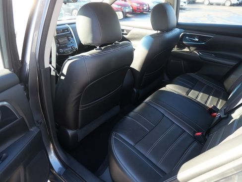 Used 2014 Nissan Altima 2.5 S w/ Sport Value Package image 19