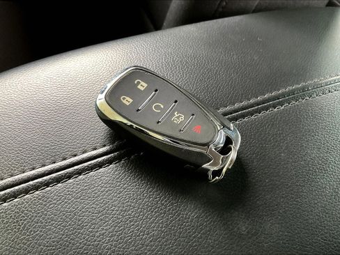 Used 2023 Chevrolet Malibu LT FWD image 34