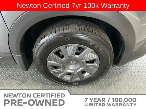 Used 2025 Nissan Kicks S FWD image 40