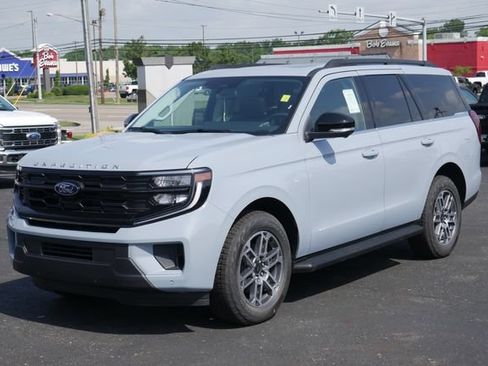 New 2026 Ford Expedition Active AWD/4WD image 9