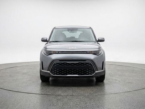 Used 2025 Kia Soul LX w/ LX Technology Package FWD image 1