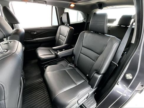 Used 2019 Honda Pilot Elite image 32
