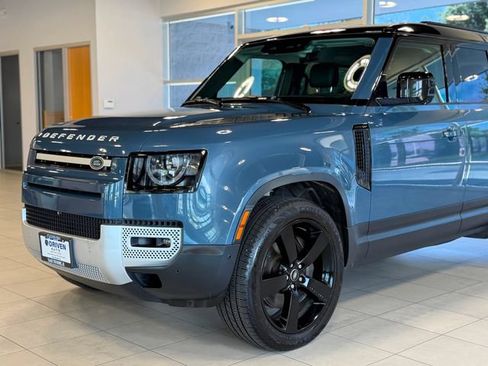 Used 2020 Land Rover Defender 110 HSE AWD/4WD image 3