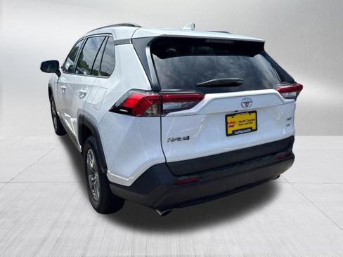 Used 2024 Toyota RAV4 XLE AWD/4WD image 5