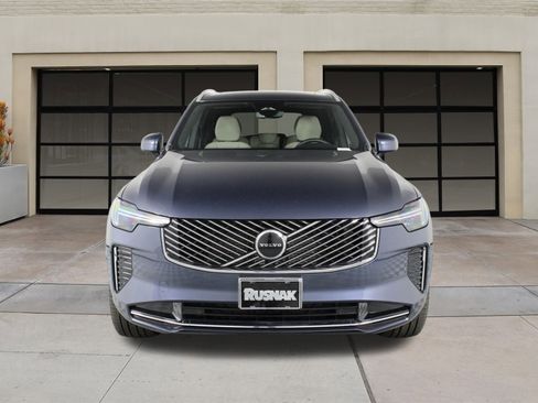 Certified 2025 Volvo XC90 B5 Core image 6