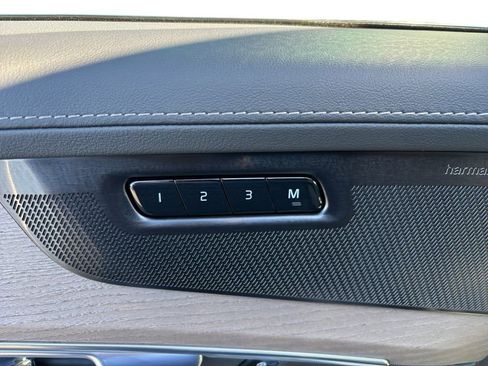New 2026 Volvo XC90 B6 Plus w/ Protection Package Premier image 12