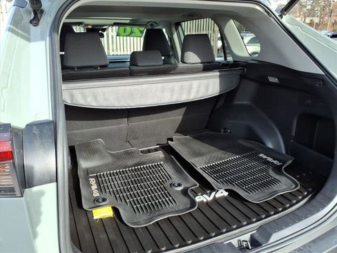 Used 2020 Toyota RAV4 XLE w/ Convenience Package image 13