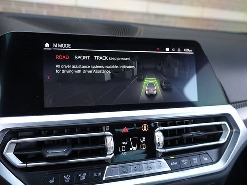 Used 2021 BMW M4 Competition w/ M Carbon Exterior Package image 32