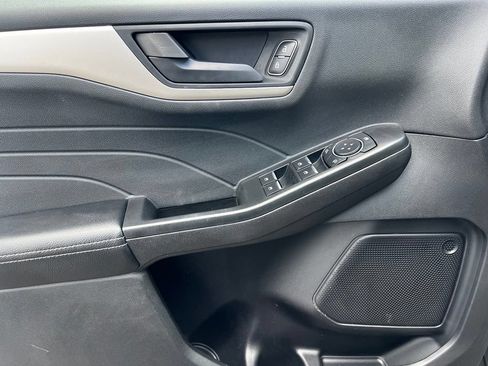 Used 2022 Ford Escape SE w/ SE Sport Appearance Package AWD/4WD image 12